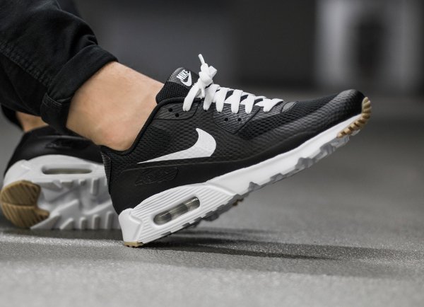 Basket Nike Air Max 90 Ultra Essential Black White Gum (3)