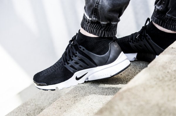 Basket Nike Air Presto Ultra Flyknit Black (noire) homme (2)