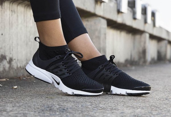 Basket Nike Wmns Air Presto Ultra Flyknit Black (noire)