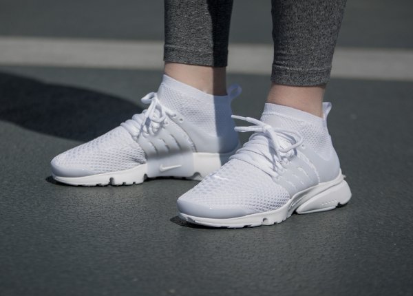 Basket Nike Wmns Air Presto Ultra Flyknit White (1)