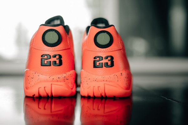 Chaussure Air Jordan 9 Retro Low 'Bright Mango' (4)