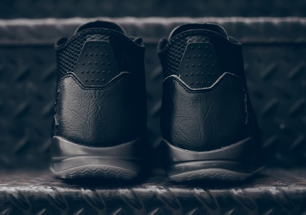 Chaussure Air Jordan Reveal Premium noire (4)
