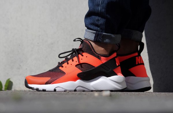 Chaussure Nike Air Huarache Run Ultra Black Total Crimson (1)