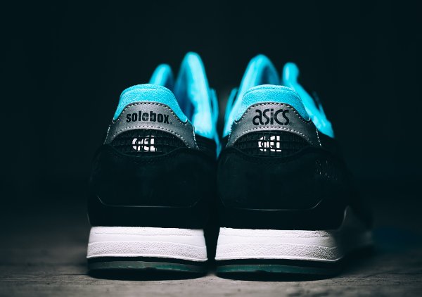 Chaussure Solebox x Asics Gel Lyte 3 Blue Carpenter Bee (8)