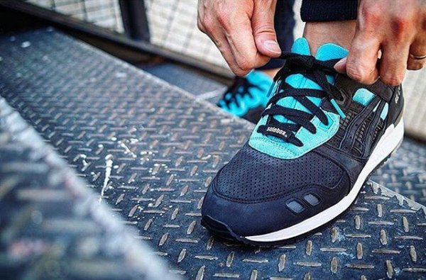 Solebox x Asics Gel Lyte 3 Blue Carpenter Bee- @arming009