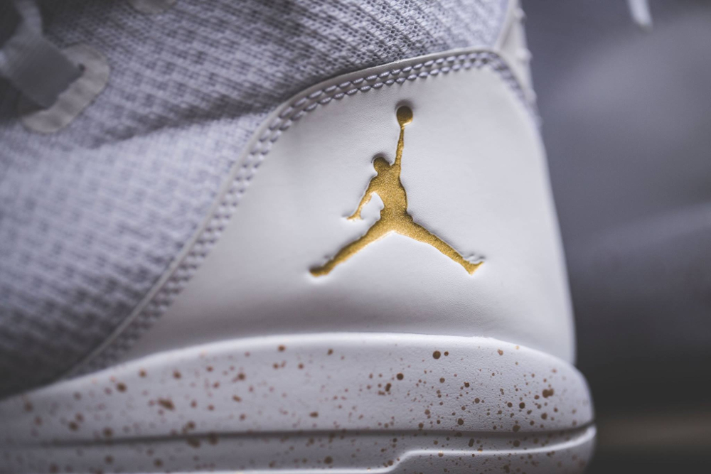 Jordan reveal white and silver shop
