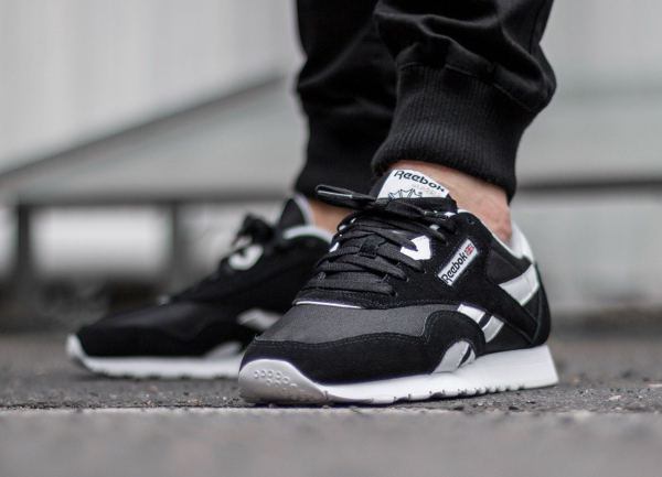 reebok noir nylon