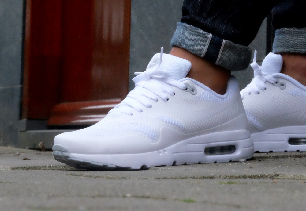 Air max 1 essential triple white on sale