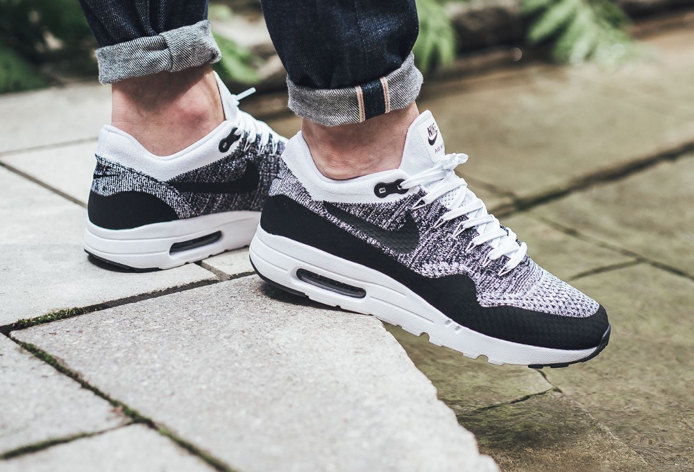 air max one flyknit oreo