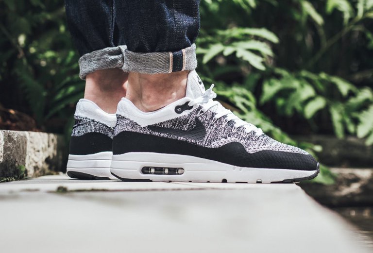 nike air max 1 flyknit oreo