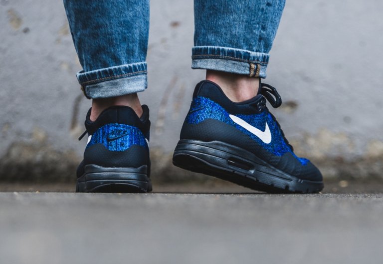 nike air max 1 flyknit oreo