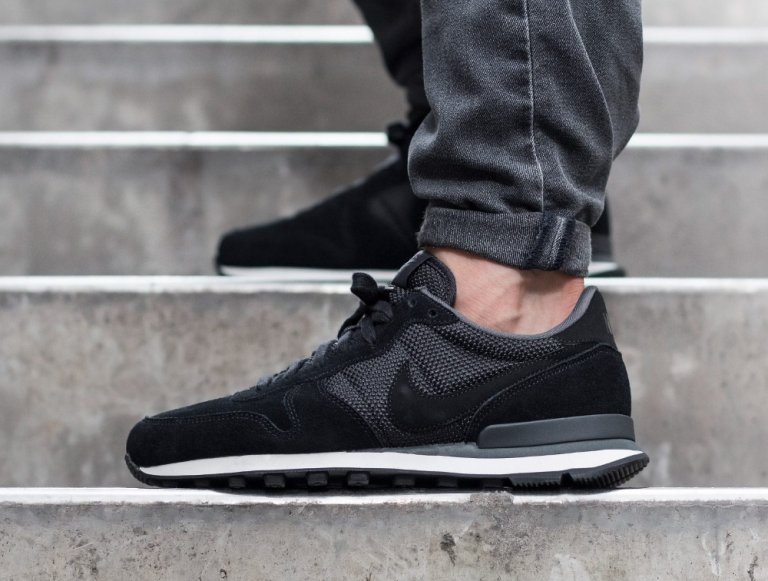 O?� trouver la Nike Internationalist PRM 'Black Phantom'
