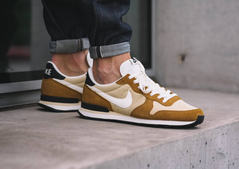 nike internationalist homme golden tan