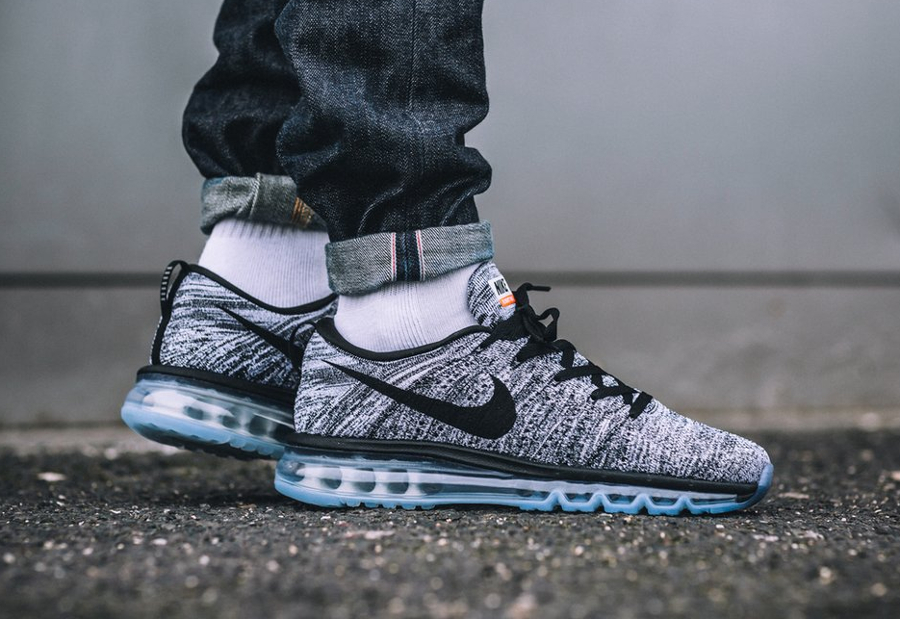 Nike flyknit best sale air max oreo