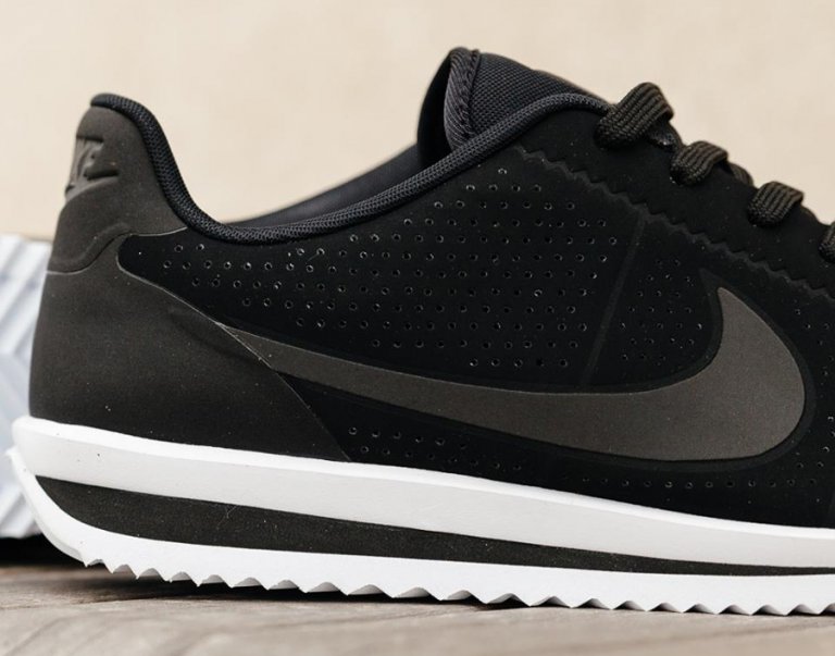 nike cortez ultra moire black and white
