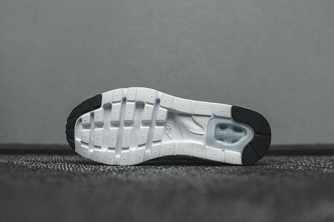 Chaussure Nike Air Max 1 Ultra Essential White Anthracite Pure Platinum (5)