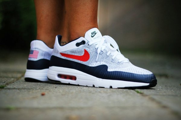 air max 1 flyknit white