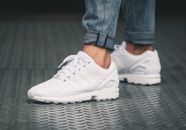 zx flux blanche et rose