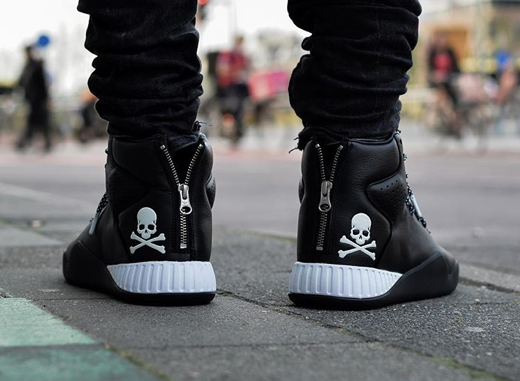 adidas tubular japan