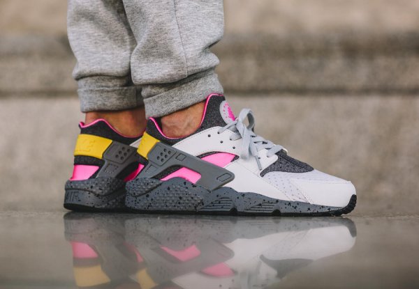 avis basket Nike Air Huarache SE ACG Platinum Pink Blast 600x415