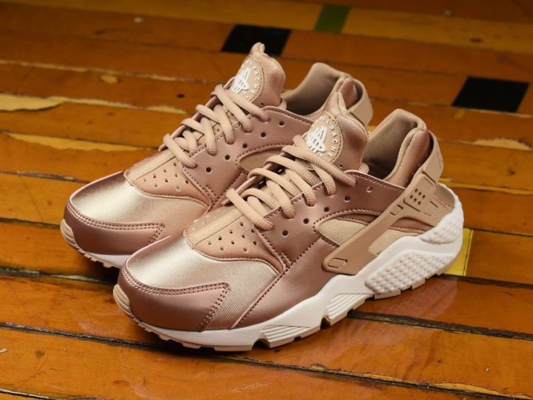 nike huarache metallic red bronze