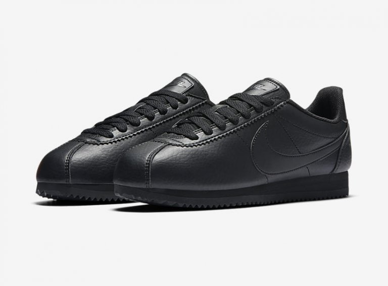 nike cortez triple black nylon