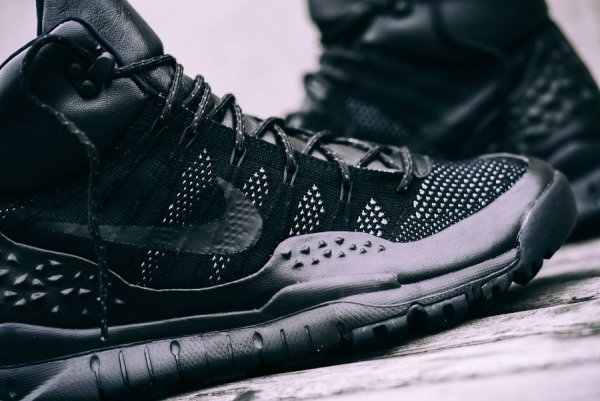 Botte Nike Med Lupinek Flyknit Sneakerboots noire 1 600x401