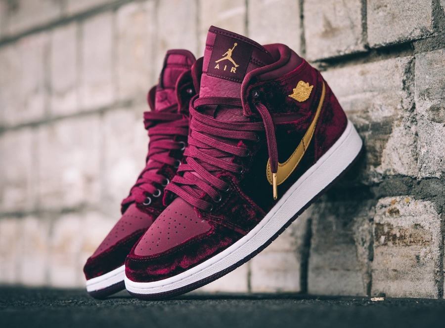 jordan retro 1 burgundy