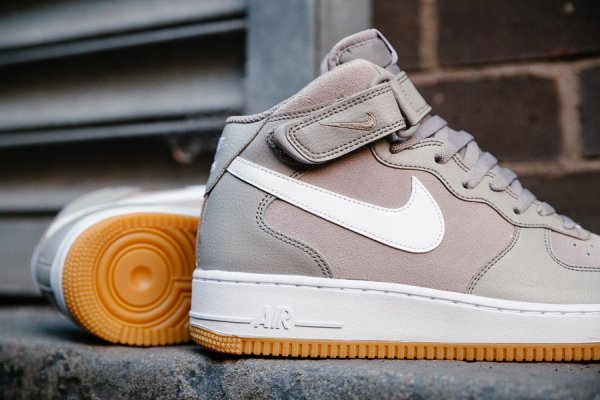 Nike Air Force 1 Mid '07 'Light Taupe' : oÃ¹ la trouver