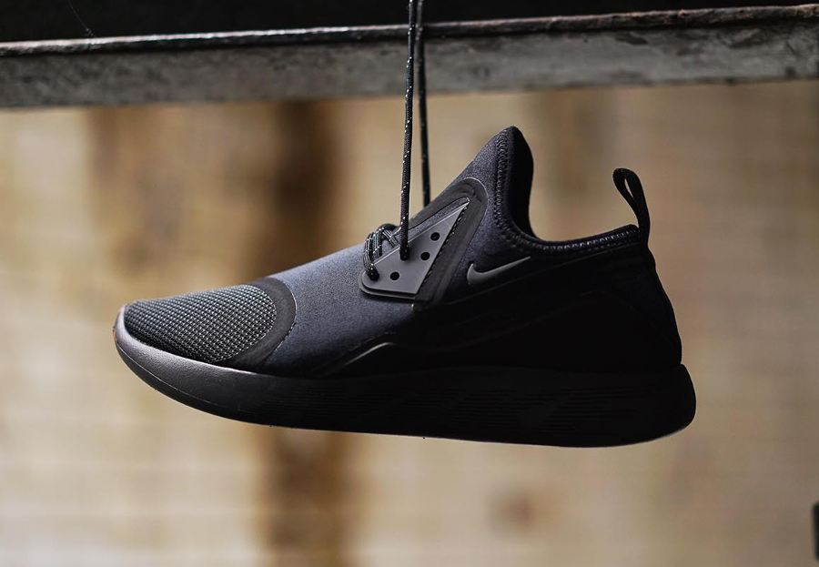 chaussure nike lunarcharge essential