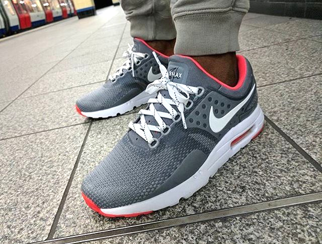 air max zero staple pigeon