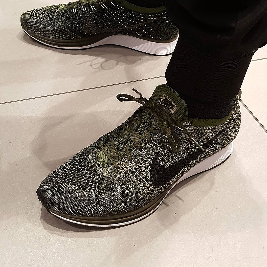 flyknit racer rough green