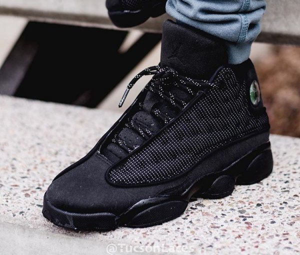 jordan 13 noir et blanc