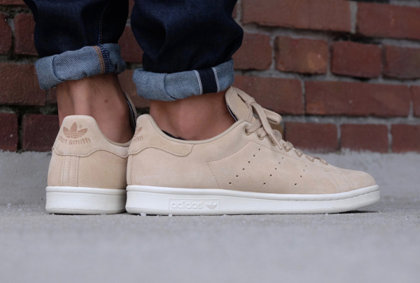 stan smith suede beige