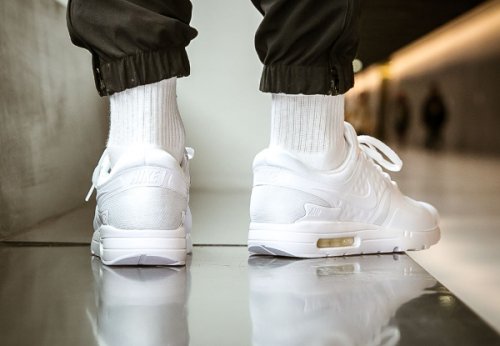 nike air max zero essential blanche