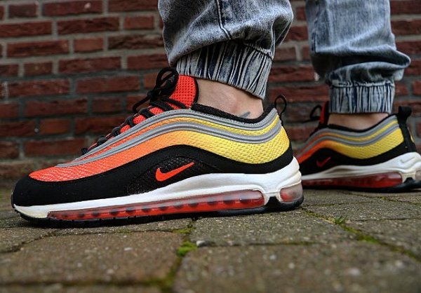air max 97 dans la nuit
