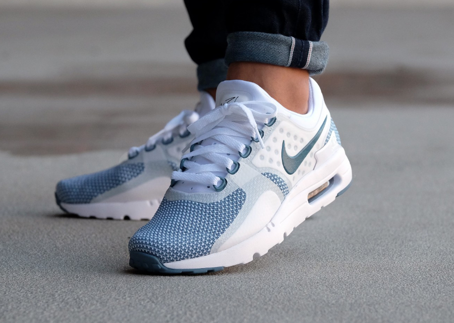 nike air max zero essential smokey blue