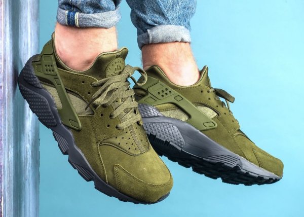 Basket Nike Air Huarache SE Legion Green (1)