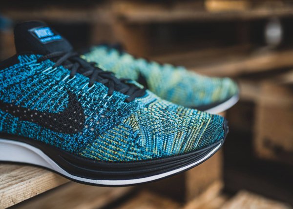 lacet orange fluo nike