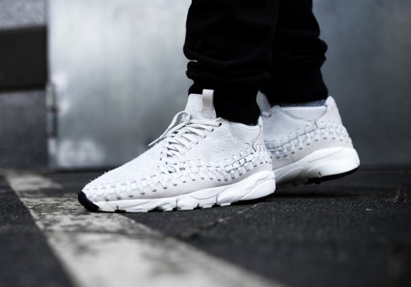 Chaussure Nike Air Footscape Woven Chukka QS Light Bone (1)