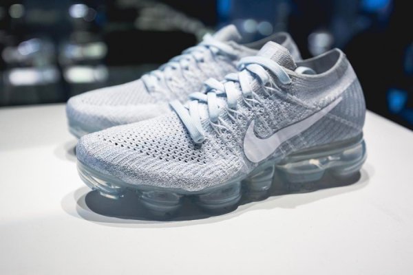 vapormax blanc doré