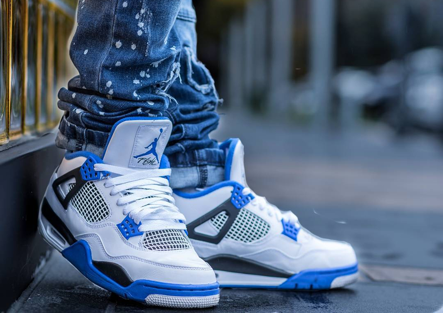 Air Jordan 4 Retro Motorsport pas cher