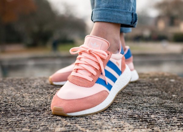 Chaussure Adidas Iniki Runner Boost Haze Coral Rose (femme) (1)