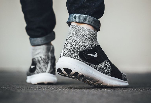 nike free rn flyknit 2017 black and white