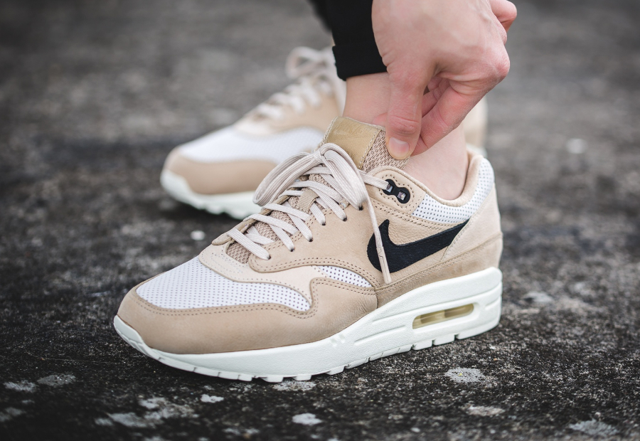 air max beige femme