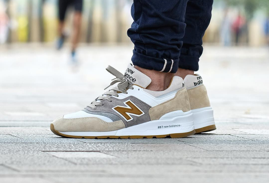 new balance moonshot