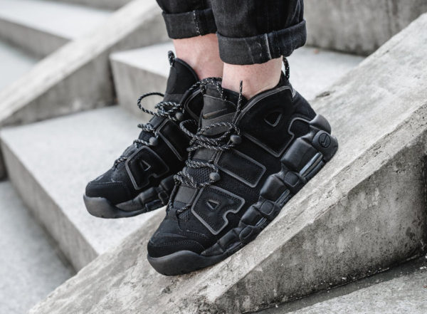 nike uptempo triple black