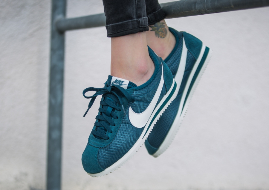 Nike Wmns Cortez Textile Midnight Turquoise femme pas cher