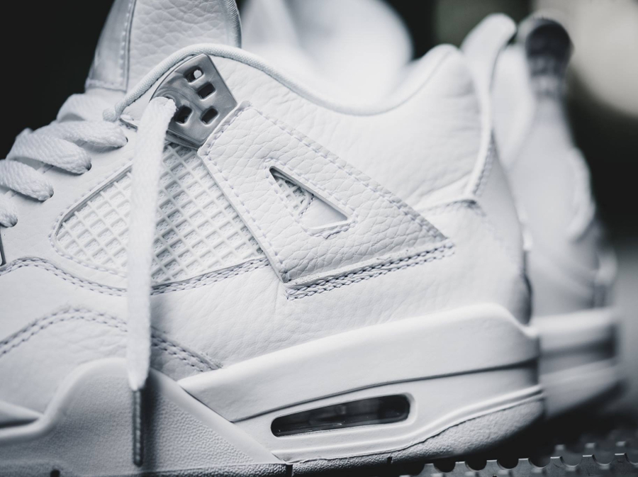 Jordan retro online 4 blanche