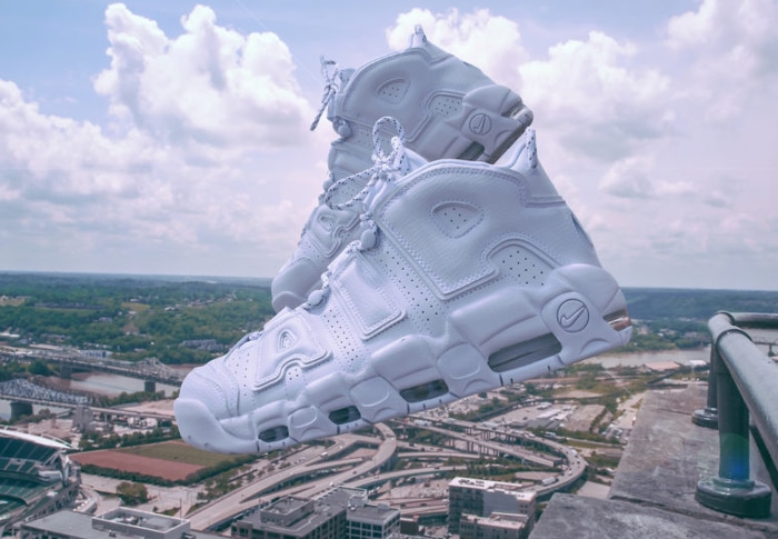 Chaussure Nike Air More Uptempo Blanche Triple White (1)